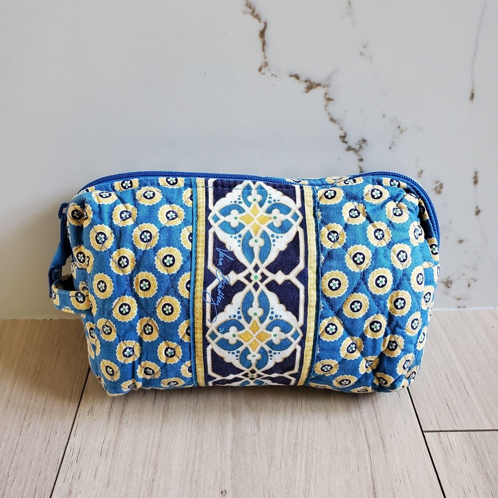 Vera‎ Bradley Blue Yellow Quilted Cosmetic Bag Floral Print Zip Travel Pouch
